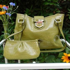 ☆ Liz Claiborne Faux Crocodile Green Bag ☆